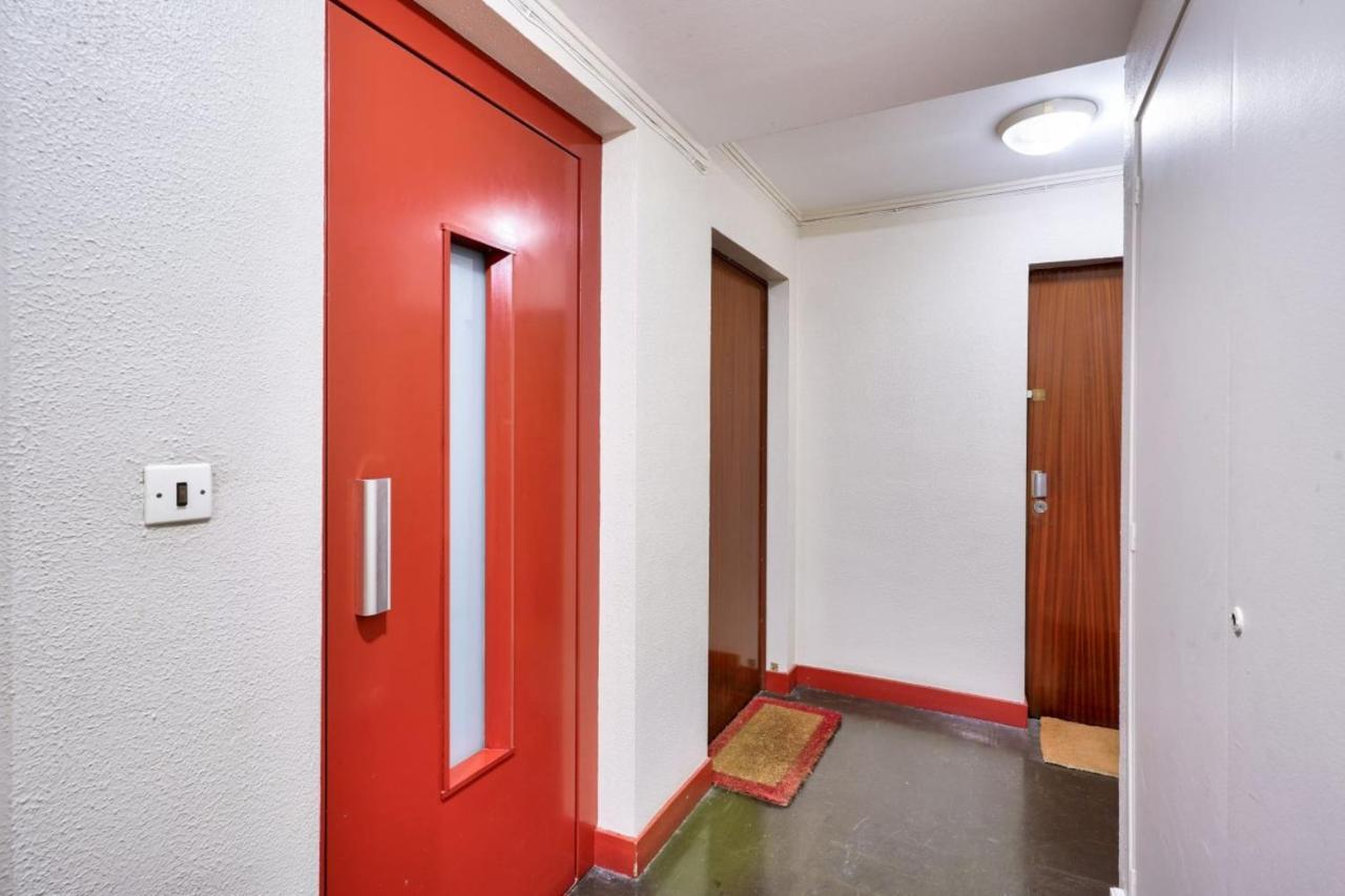 Adorable Studio In The Heart Of Paris
